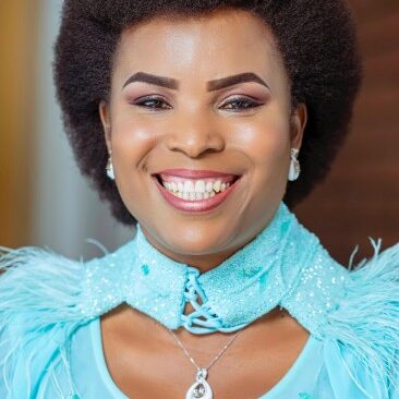 First-Lady-Of-Burundi--366x400